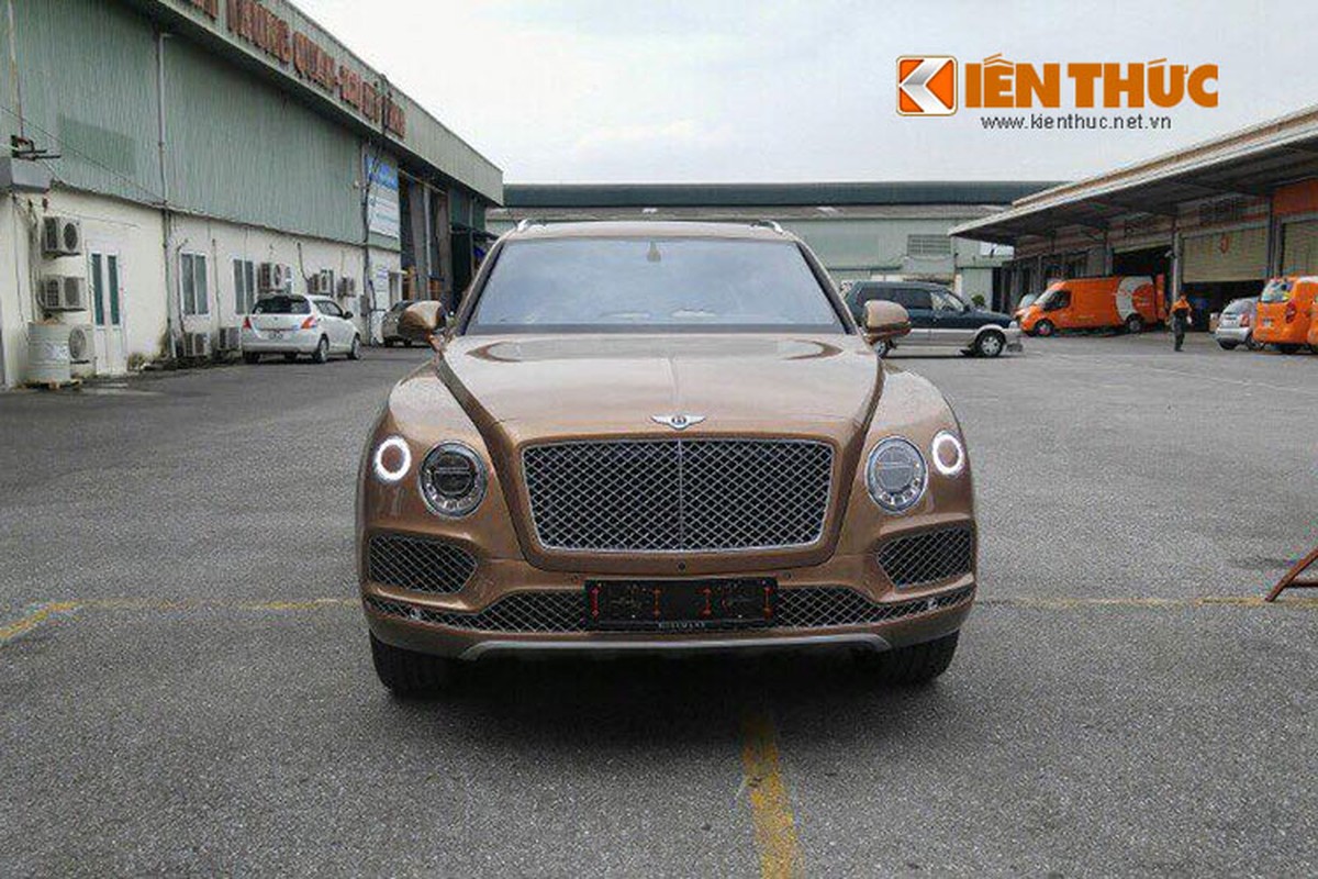 Chi tiet sieu SUV Bentley Bentayga dau tien tai Ha Noi-Hinh-3